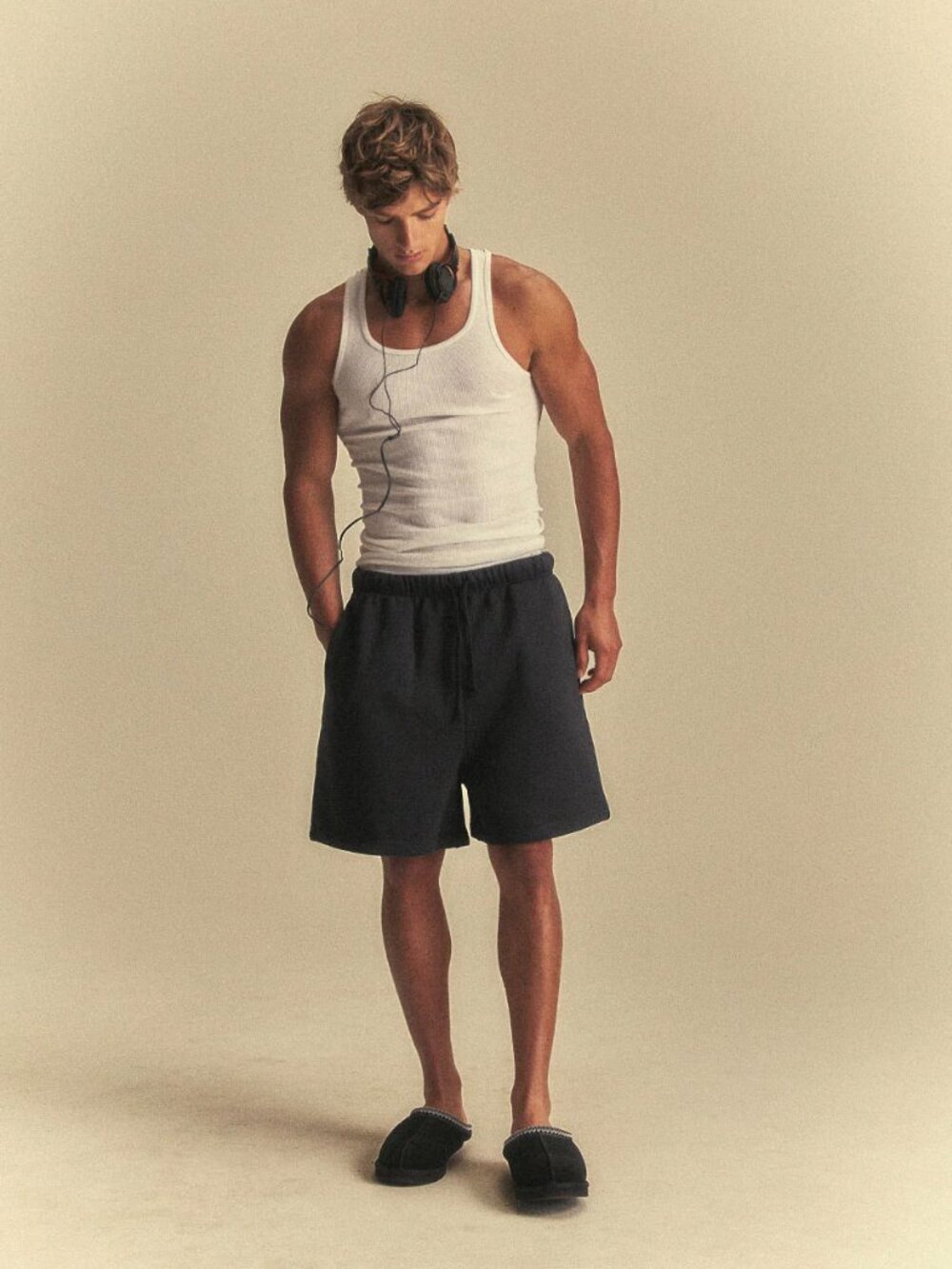 Elwood Core Sweat Short — Vintage Black, Size S - Picture 4 of 8